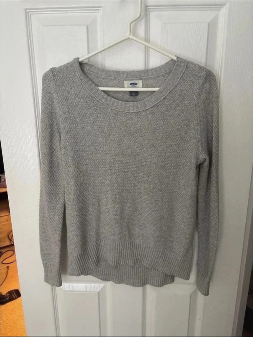 Old Navy Light Gray Crewneck Sweater